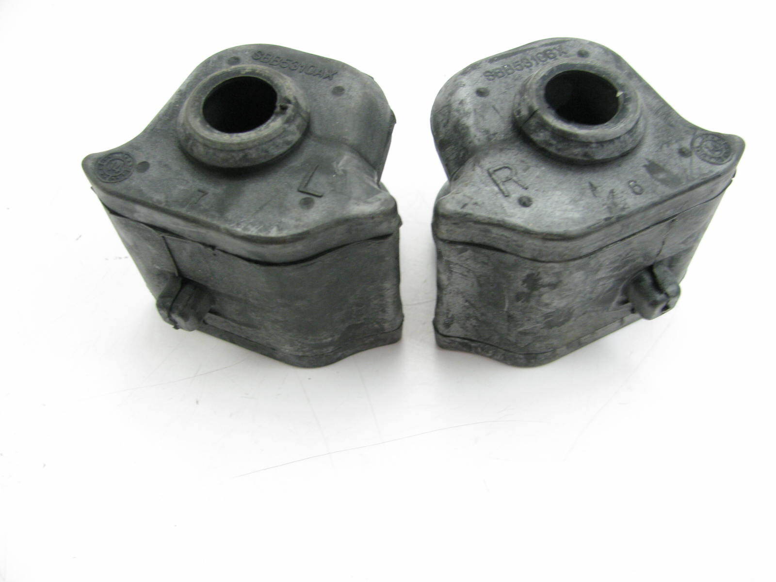 NEW – K201559 Front Sway Bar Bushings For 2011-2017 Lexus CT200h, 10-12 HS250h