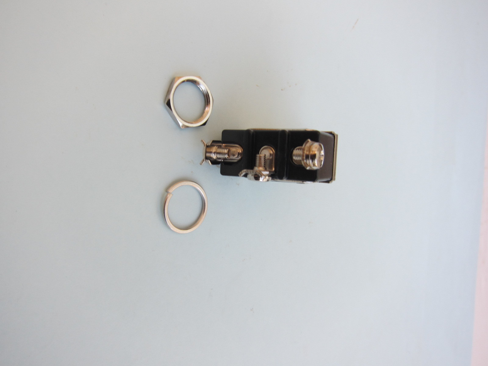 Lowrider Hydraulics Toggle Switch single 3 prongs, with (on)-off-(on) sign, air