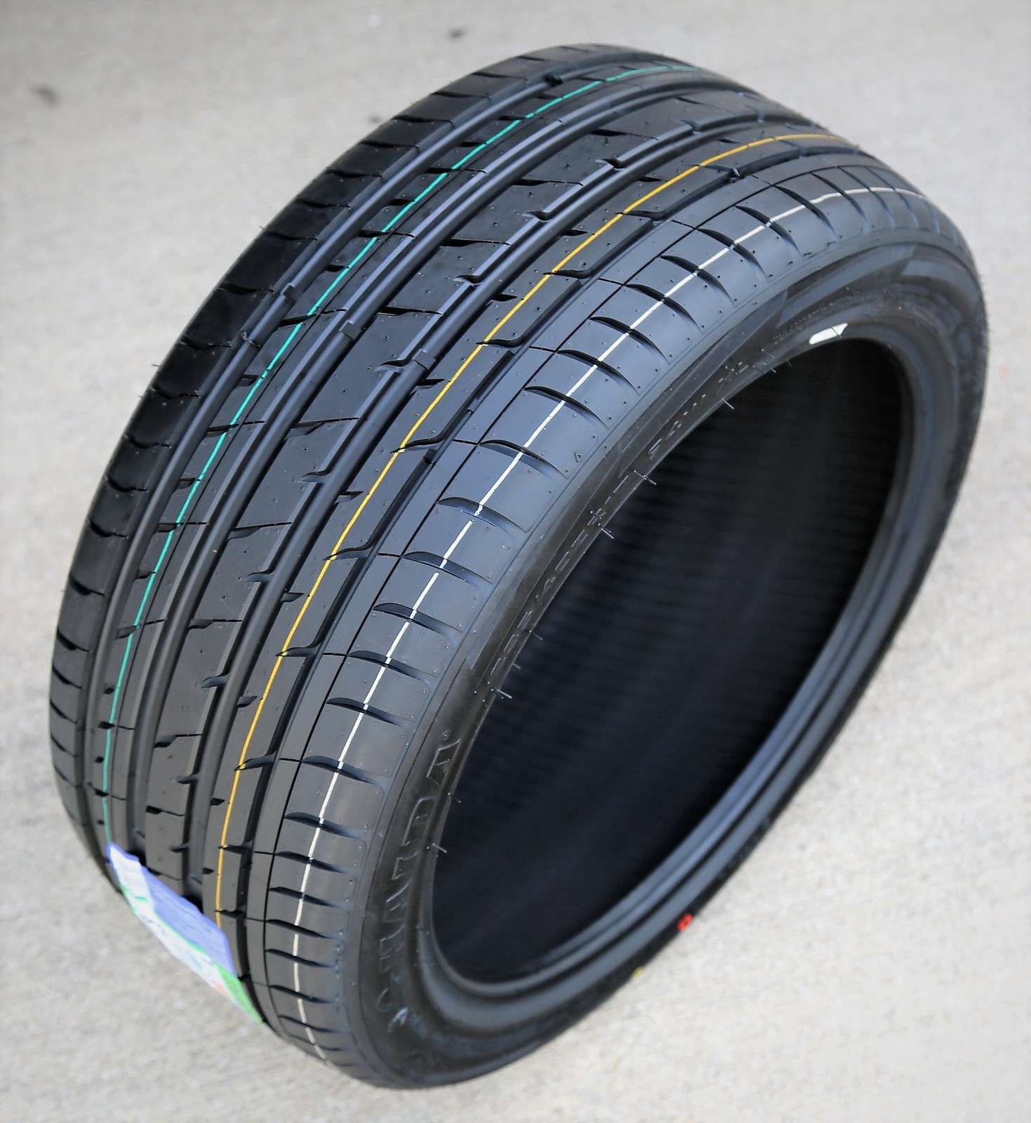 4 New Haida HD927SP 235/40ZR17 235/40R17 94W XL AS A/S High Performance Tires