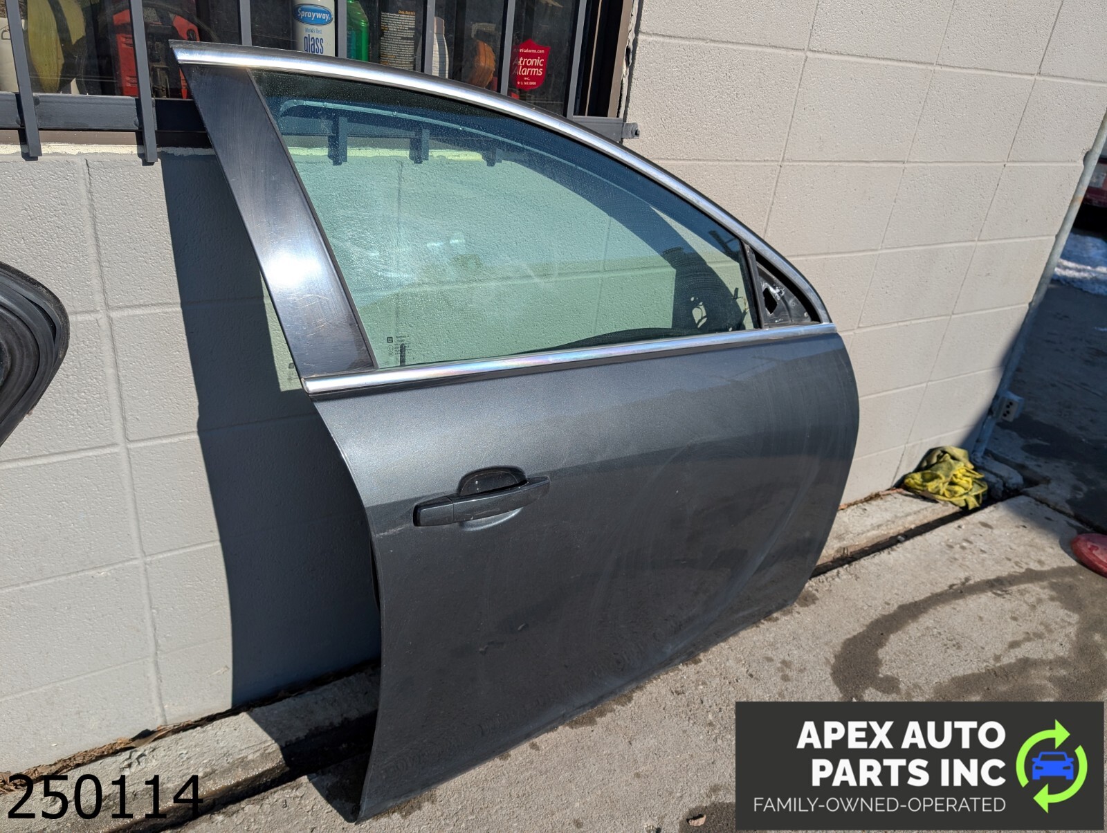*NO SHIPPING* OEM 2013-2017 Buick Regal Passenger Right Front Door