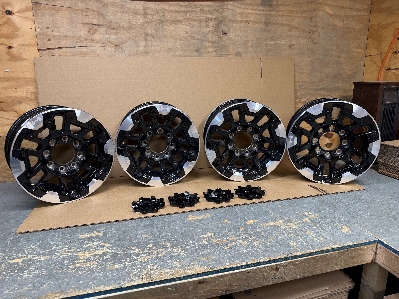 TAKE OFF OEM 18X9″ GMC HUMMER EV WHEEL MACHINED BLACK SET OF 4 84806059