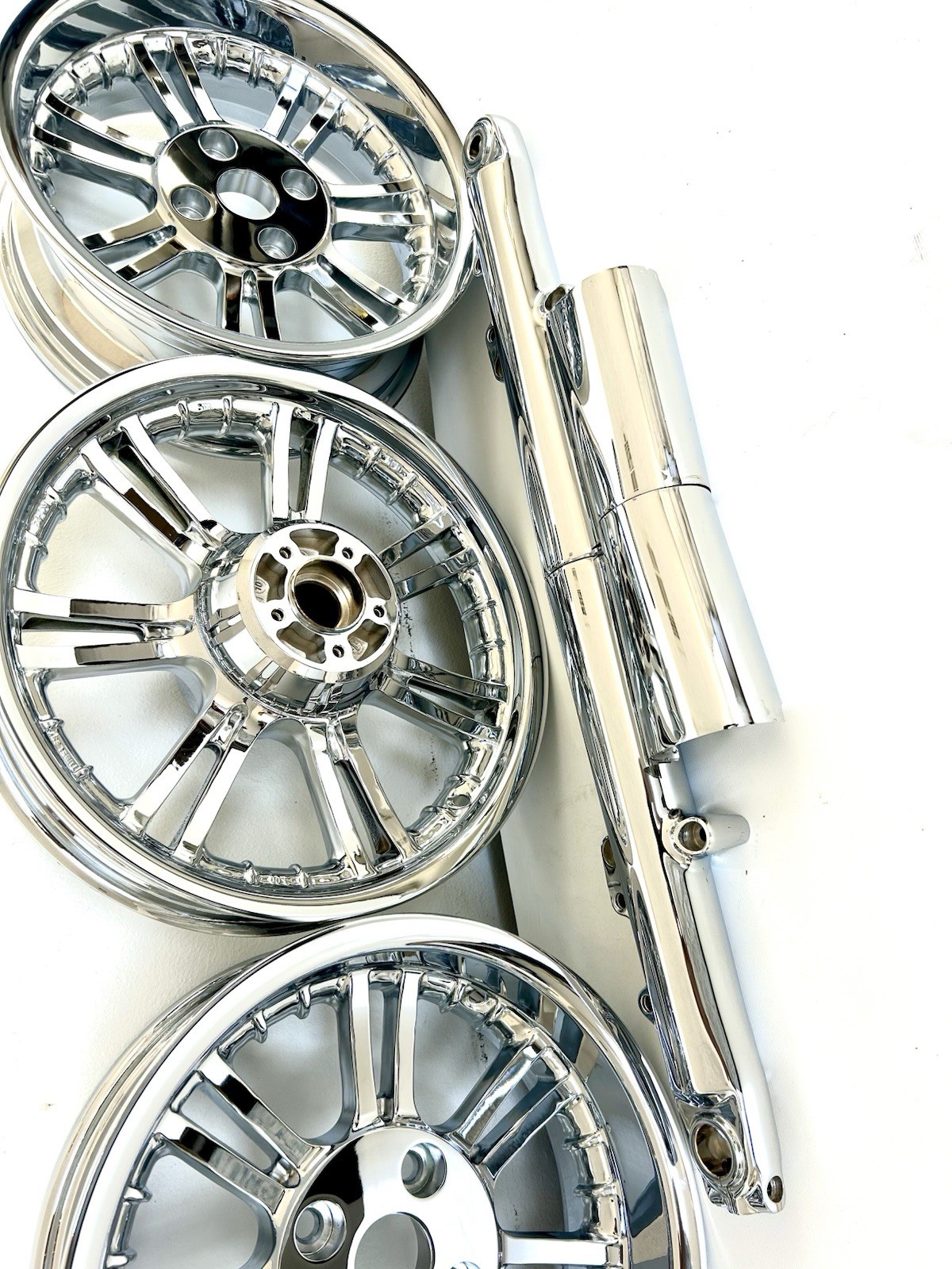HARLEY CVO TRI GLIDE WHEELS TRIKE CHROME FORKS LEGS 2009-25 OUTRIGHT OEM