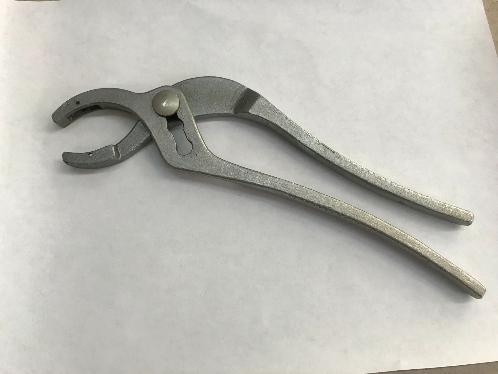 UTICA #529 CANON PLUG SLIP JOINT SOFT PLIERS , 9″ LONG, NO PAD