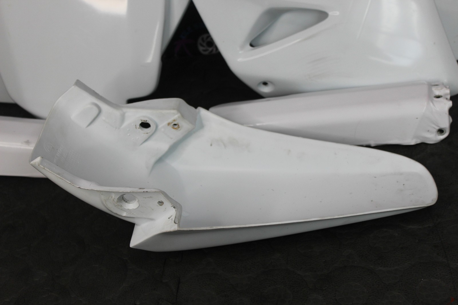 2006 Suzuki RM85 AFTERMARKET PLASTICS BODY KIT FENDERS FAIRINGS COWLS * GOOD *