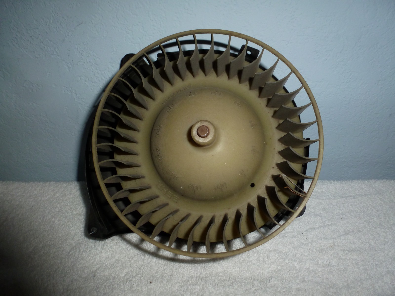 Mercedes 126 Blower Motor 126 820 05 42 $24.00