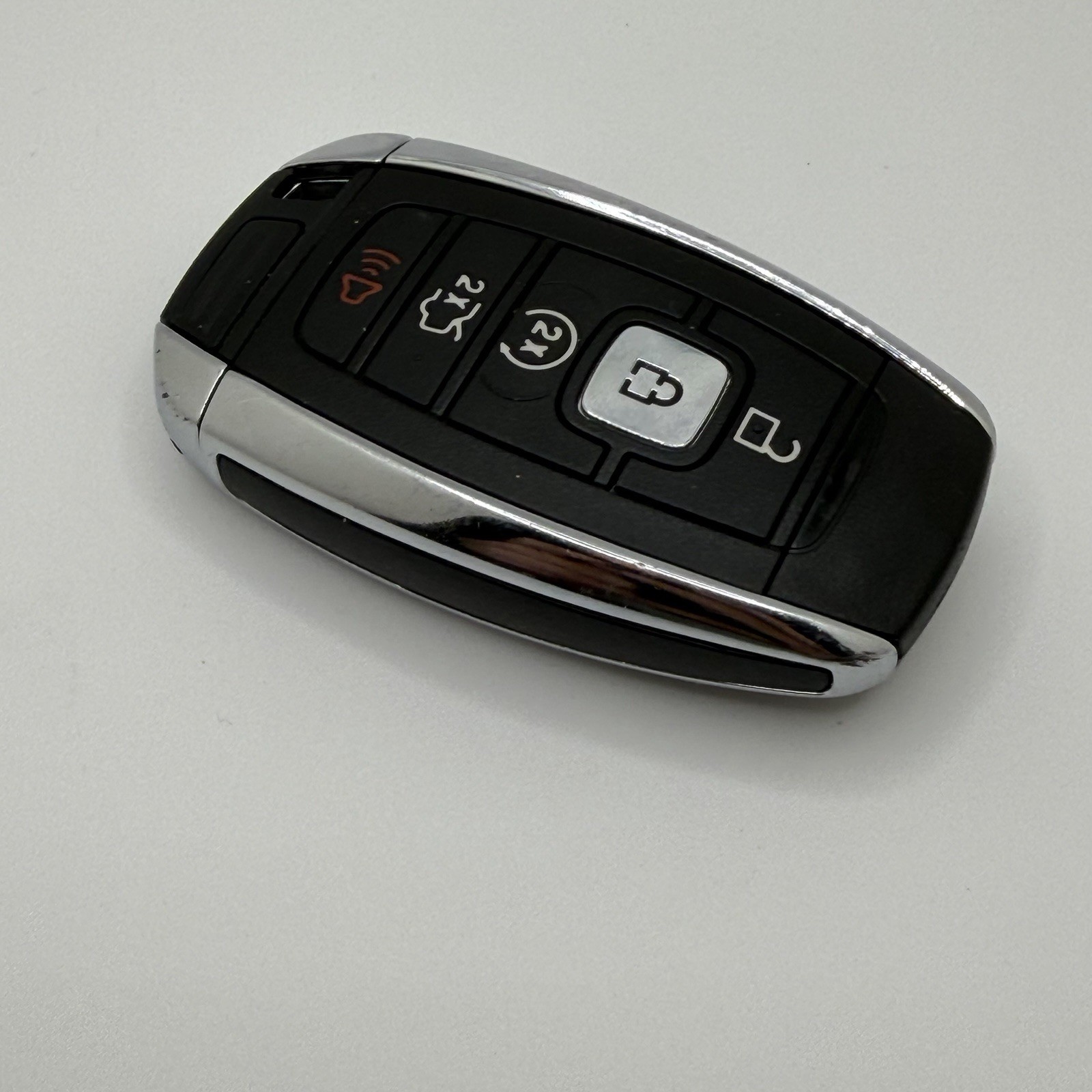 OEM Lincoln Smart Key Fob Remote M3N-A2C94078000 HP5T-15K601-BE Good Condition