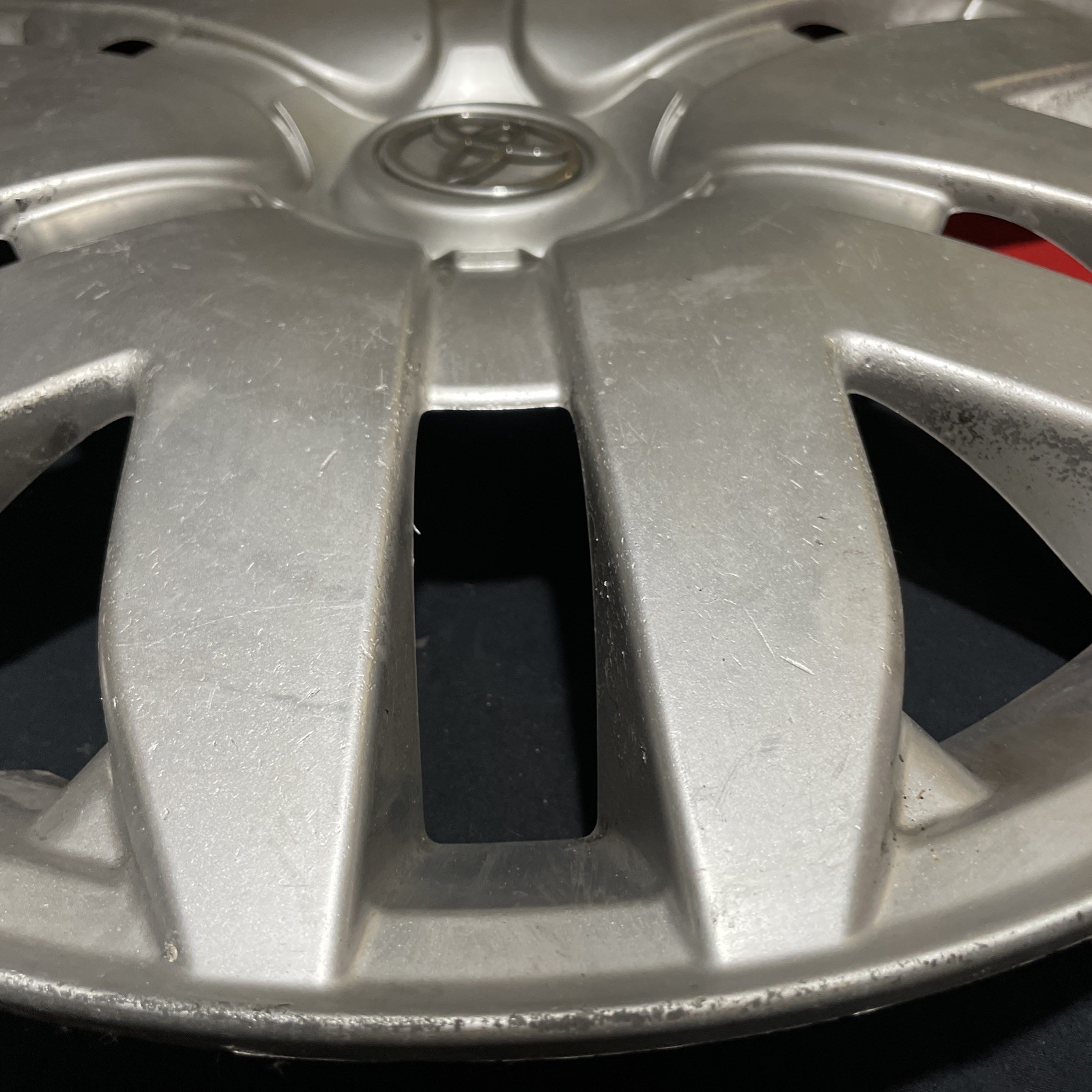 2004-2011 Toyota Sienna 16″ Wheel Cover Hubcap OEM 42621-AE030 CAP SILVER VAN OE