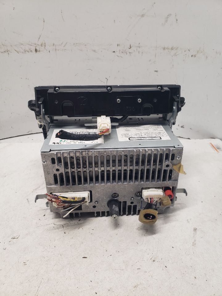 2006-2007 Mazda Mazda3 Radio Tuner And Receiver AM FM CD OEM 1449964