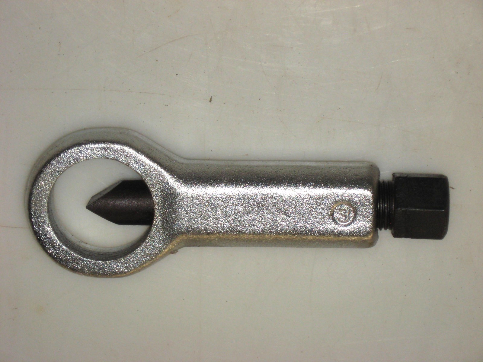 Nut Splitter, Capacity: 5/8″ to 7/8″, Performance Tool # W1155