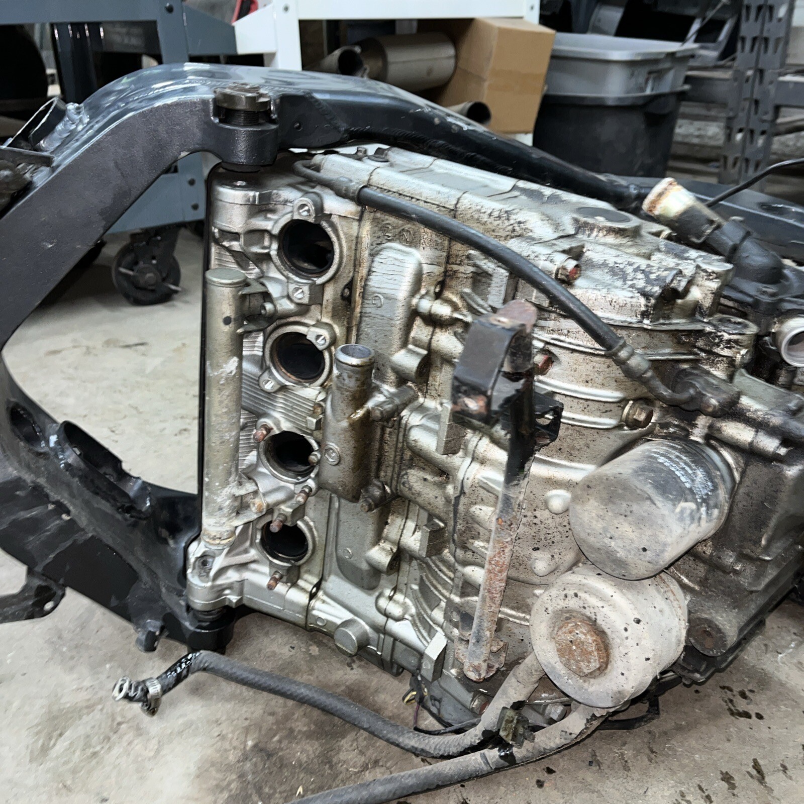 2001 01 KAWASAKI ZX750P ZX 750 ZX7R NINJA BLOWN ENGINE MOTOR FRAME CHASSIS BODY