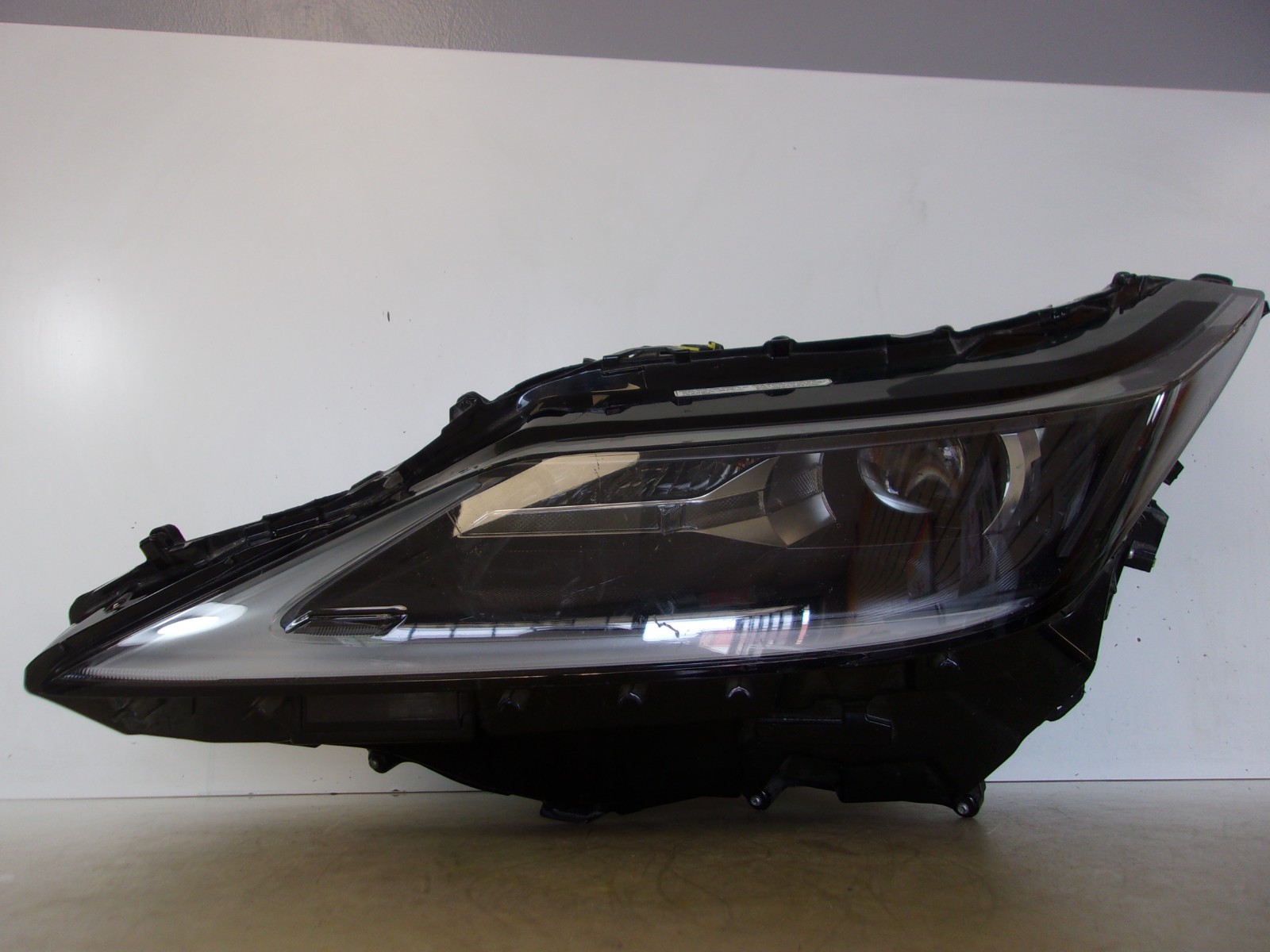 2020 – 2022 Lexus RX350 RX450 Driver Left LH Single Beam LED Headlight OEM