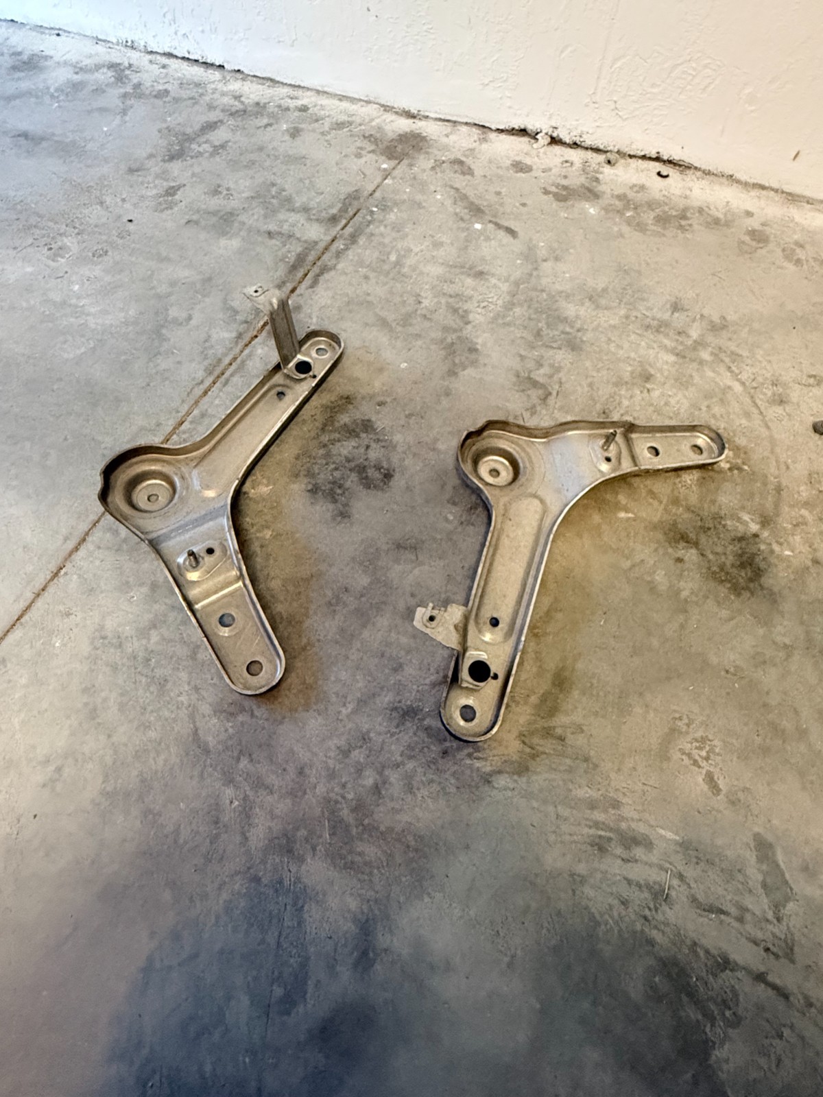 2018-2024 BMW X3 Right and Let Push Rod Crossmember Reinforcement OEM