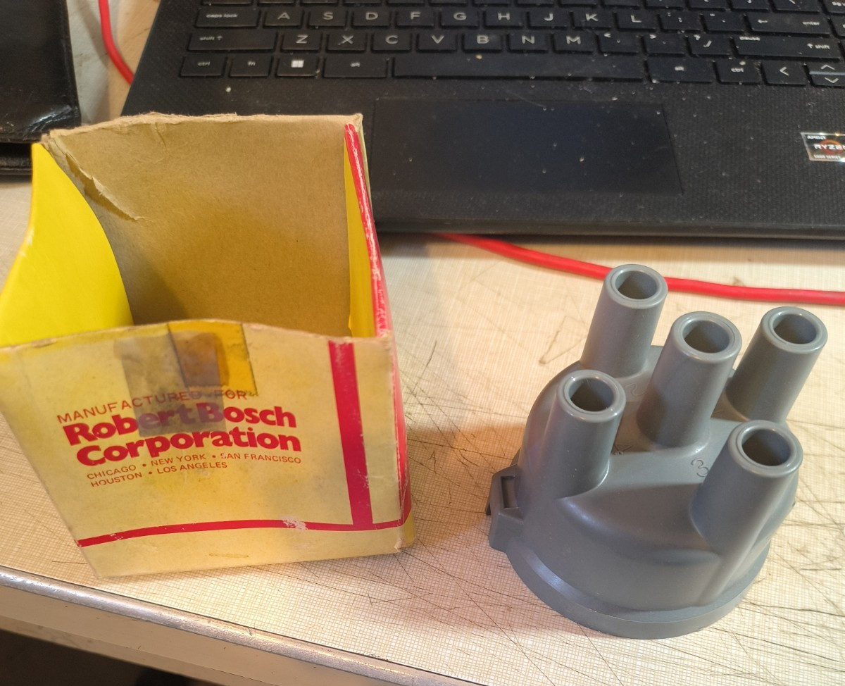 Bosch 1235999201 Distributor CAP NOS VINTAGE Made in Japan DODGE COLT