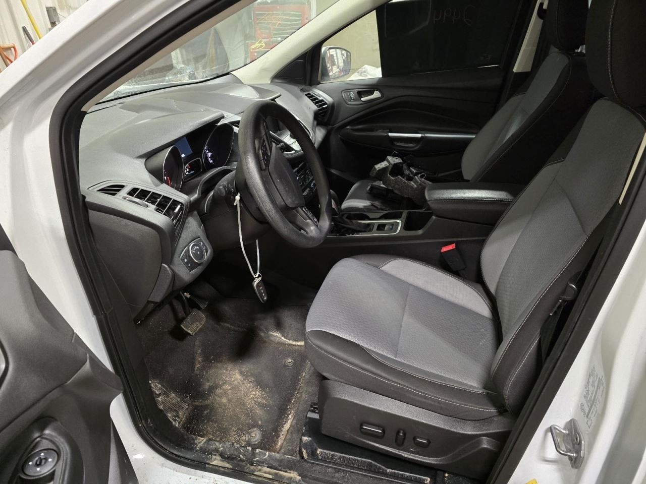 Passenger Side View Mirror Painted Cap Without Memory Fits 17-19 ESCAPE 1535679