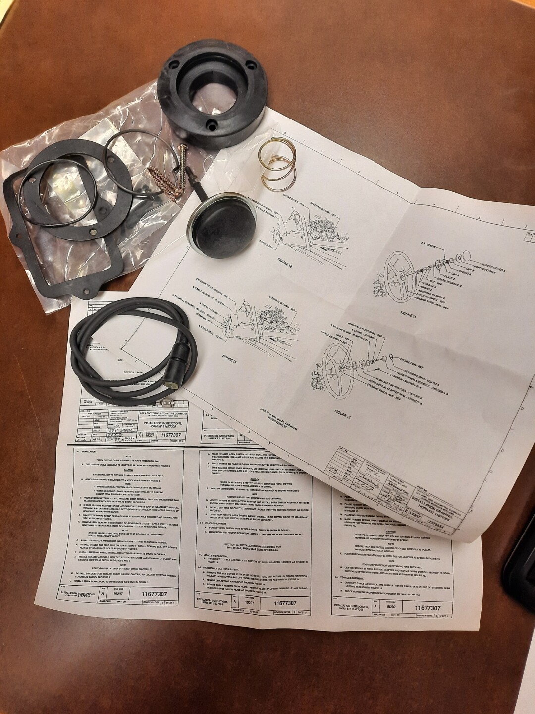 M813 M939 MILITARY HORN BUTTON KIT M818 M809 M923 M925 M931 11677308