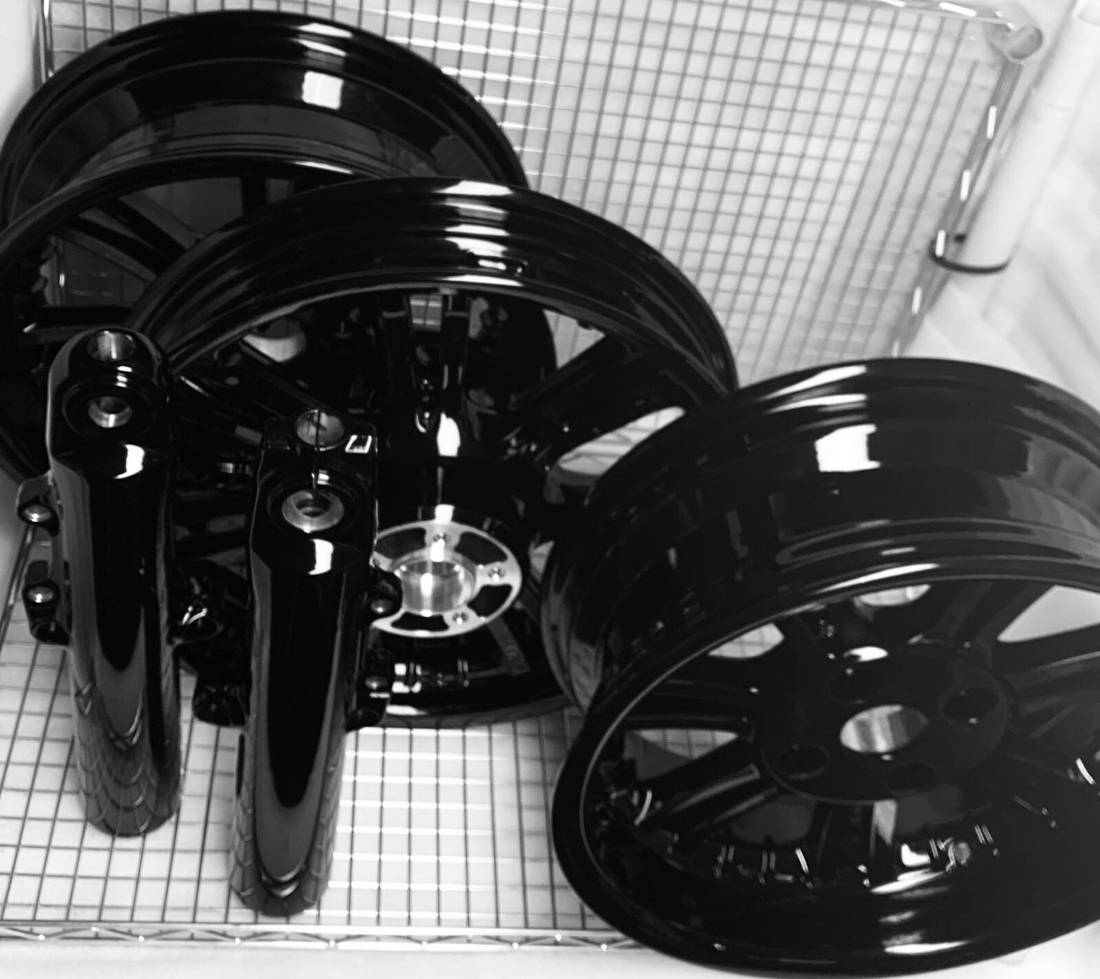 Harley Tri Glide Trike 2014 -24 GLOSS BLACK WHEELS BEARINGS ROTORS OUTRIGHT