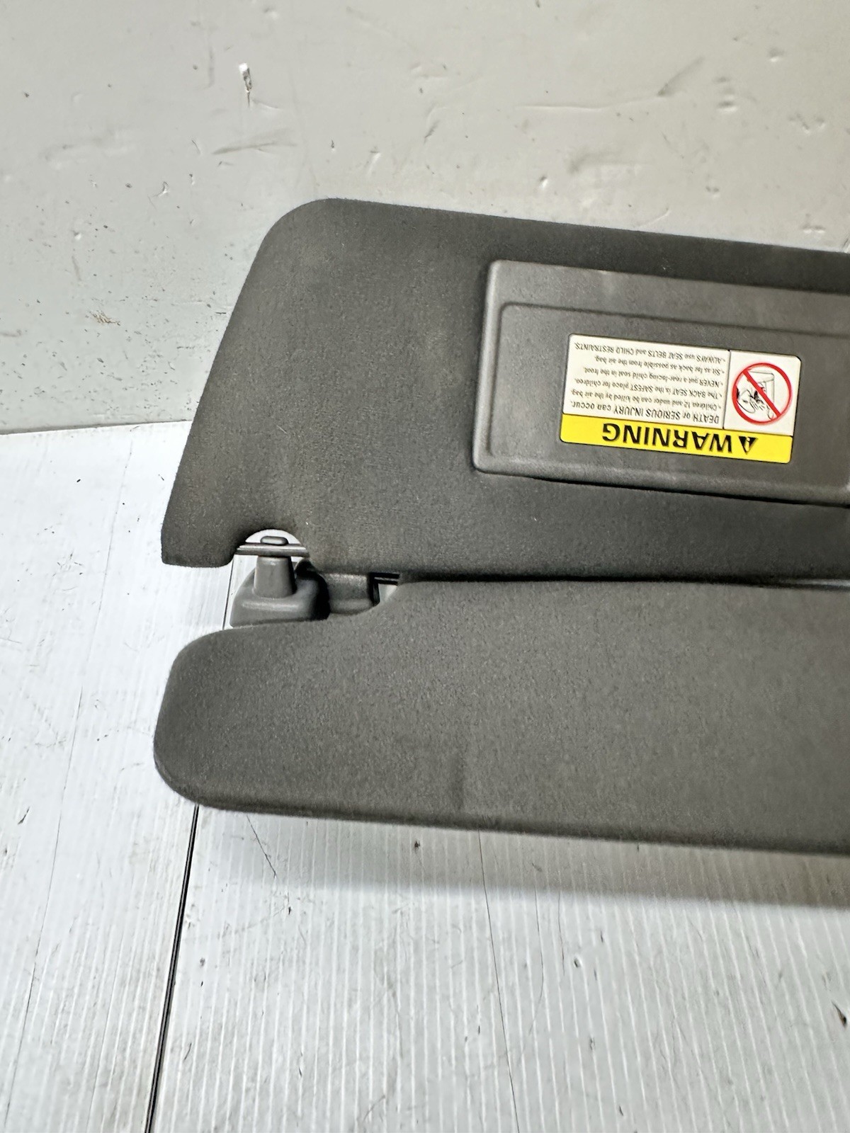 2000-2002 Ford Expedition Navigator Sun Visor Set Left Right LH RH OEM DRK GREY