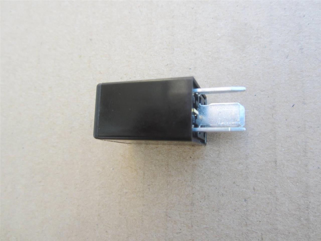 Lot of 5 Five OEM 871E1ADR1 12V Dodge Chrysler Hi Power 4 Pin Relay Fuse
