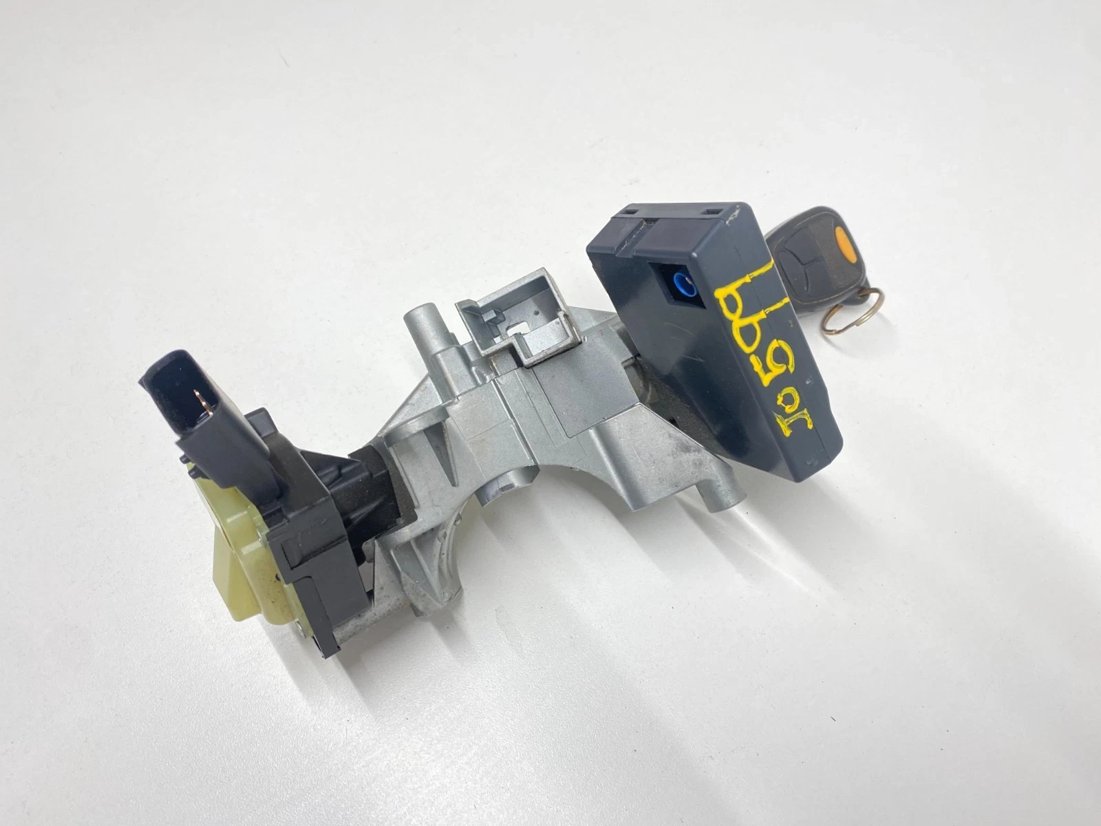 2011 – 2017 JEEP COMPASS IGNITION SWITCH LOCK CYLINDER WITH KEY OEM, 04685719A1