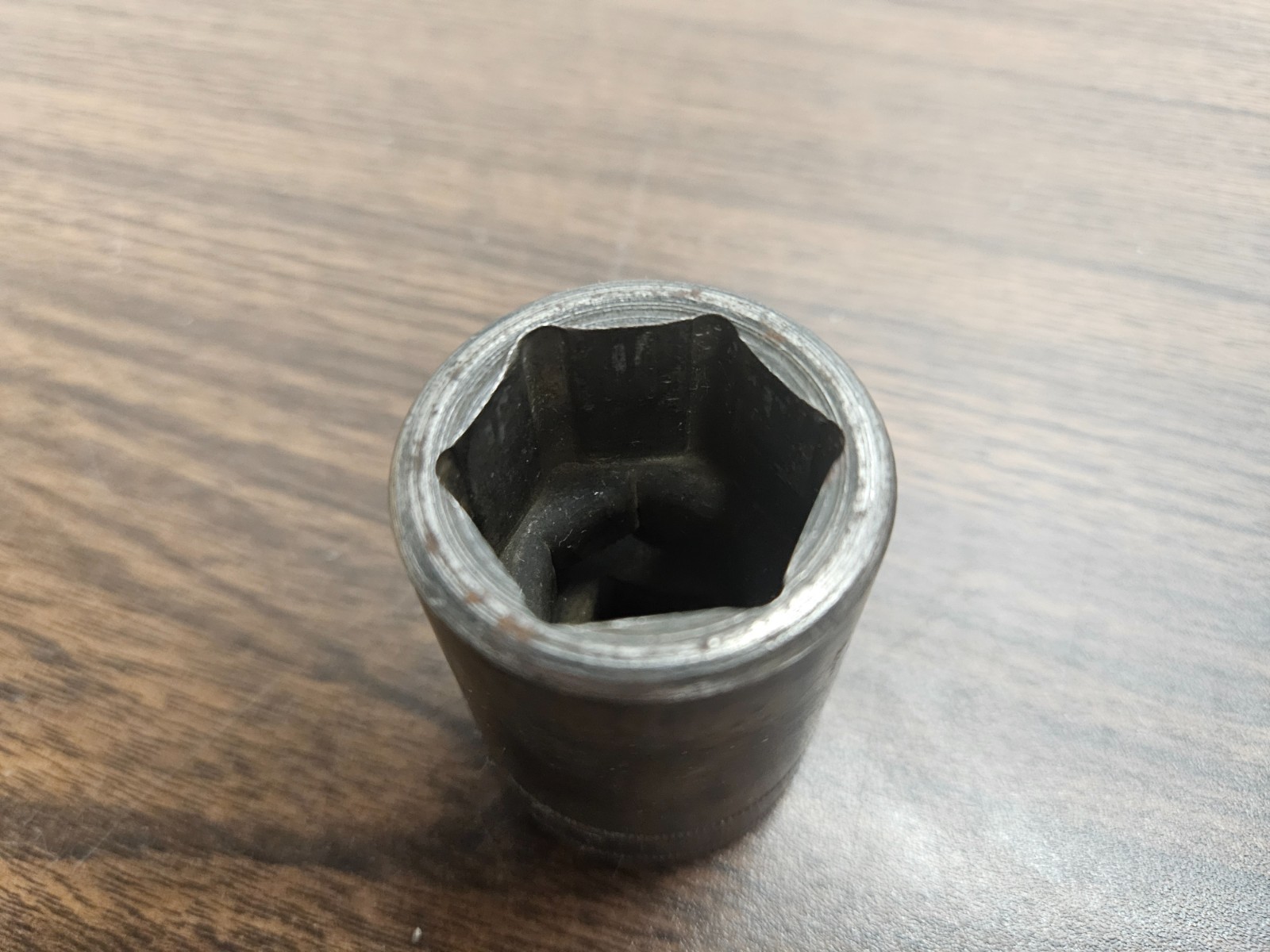 Snap-On IMM270 1/2″ Drive 6 Point 27mm Metric Shallow Impact Socket USA