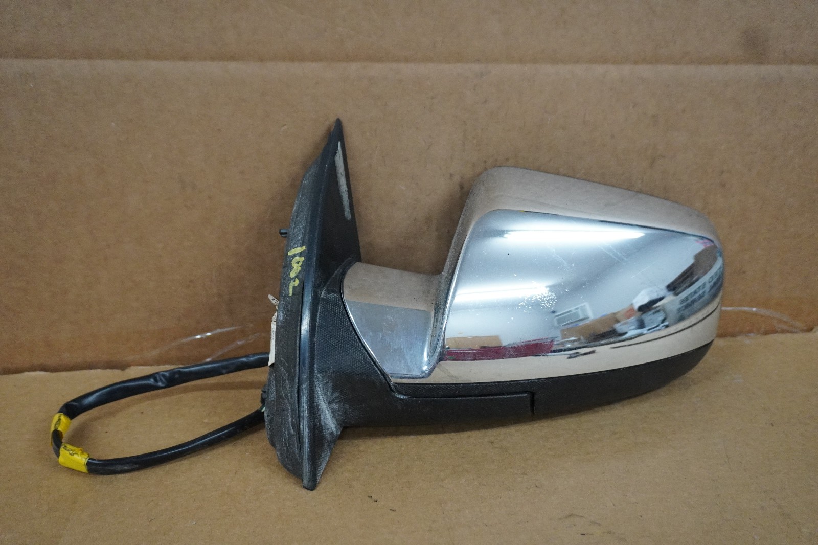 10 11 12 13 14 15 16 17 GMC Terrain Left Driver Side View Mirror OEM 22818267