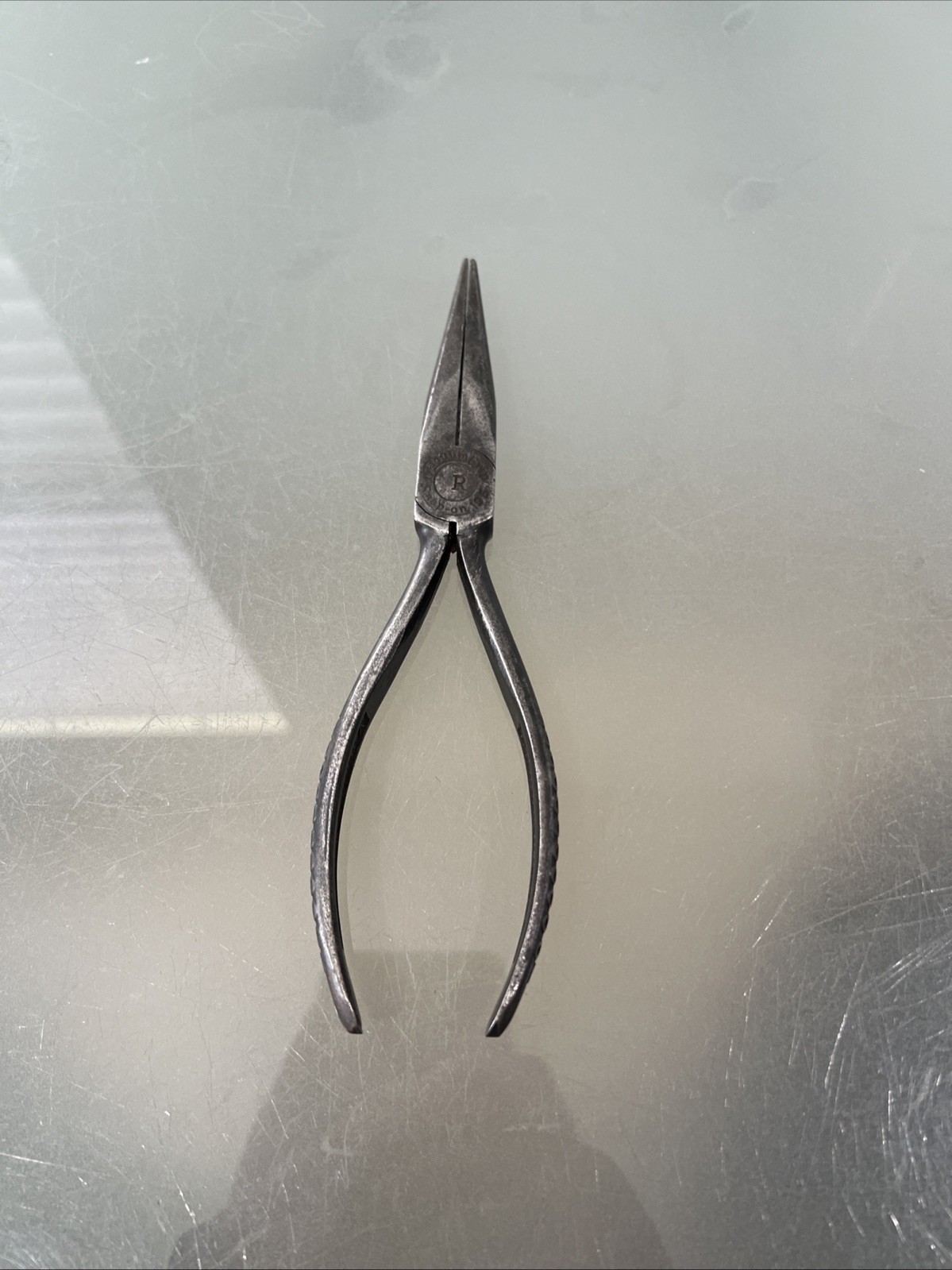Snap On Tools USA Vacuum Grip Needle Nose Pliers No. 196