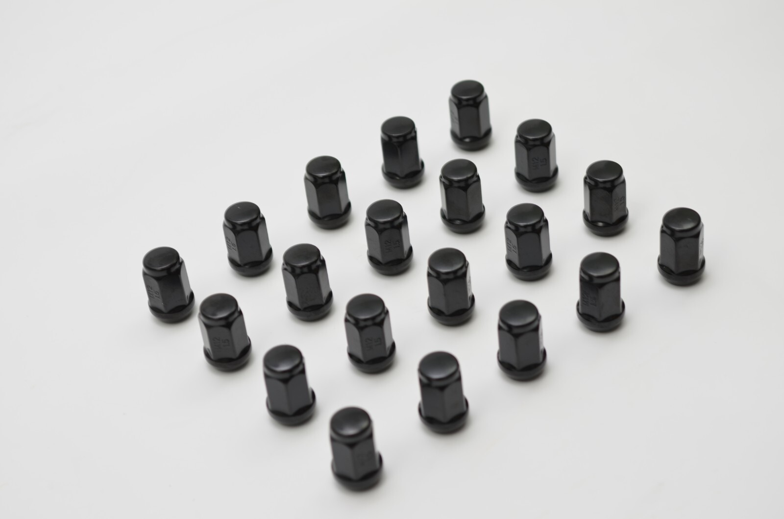 1320 Steel Ball seat lug nuts 12×1.5 Black color 35mm length 20pcs