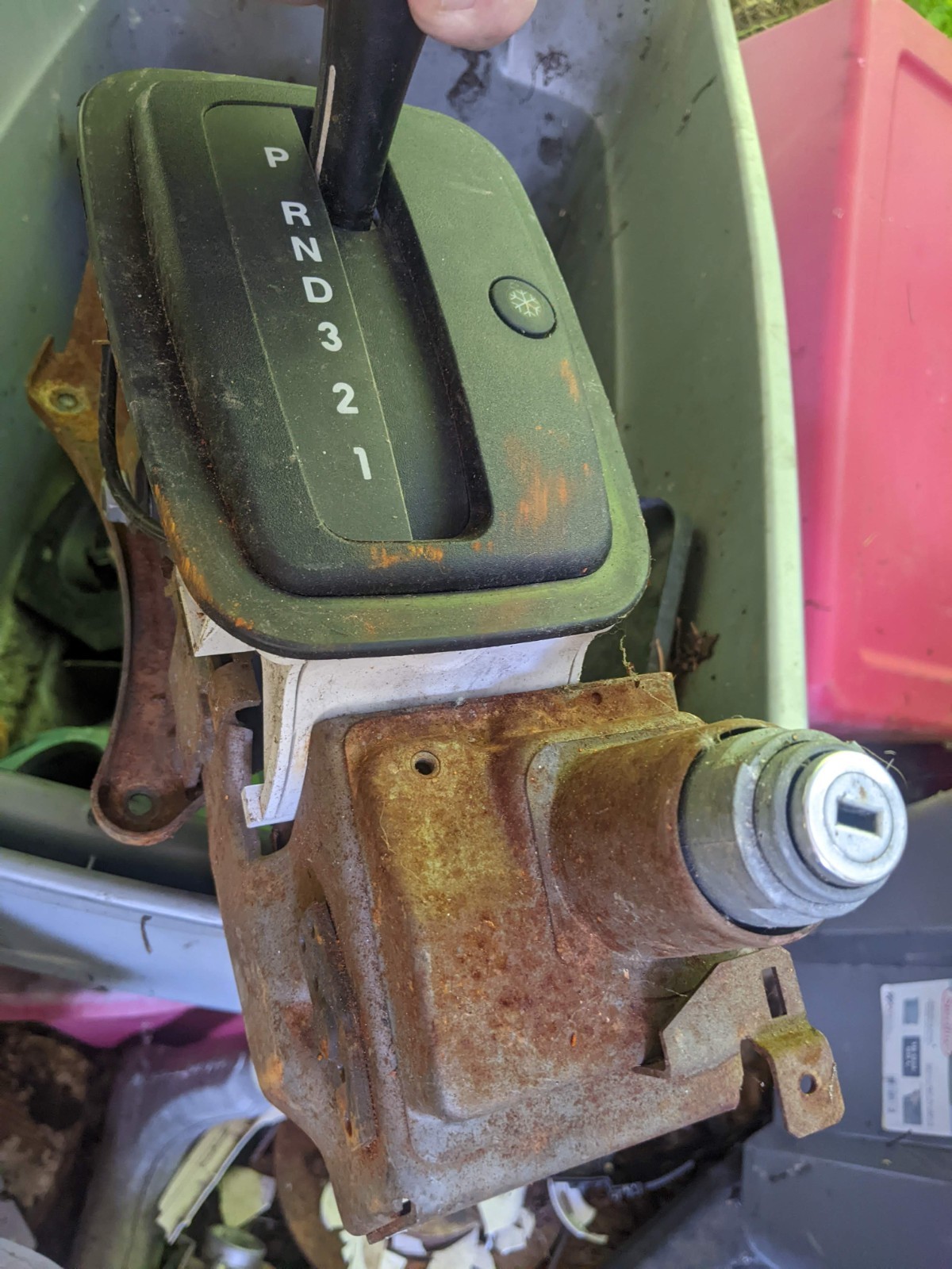 Saab 900 1994-1998 Automatic shifter with housing lock not included
