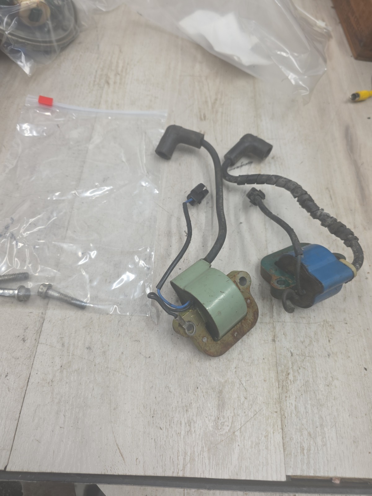 1974 Johnson 15hp 15r74g Both Coils Tested Manual Start boat motor part