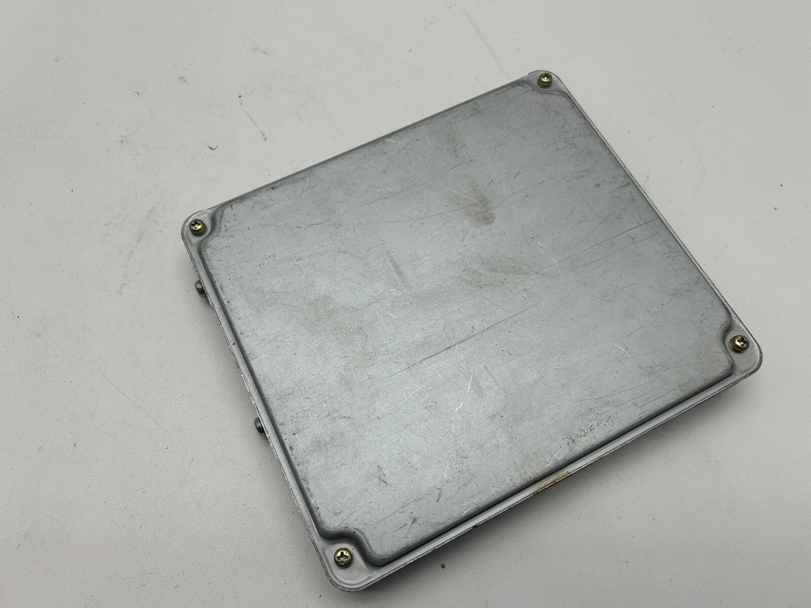 2004 TOYOTA HIGHLANDER ENGINE COMPUTER CONTROL UNIT ECU 89661-48660 OEM 04