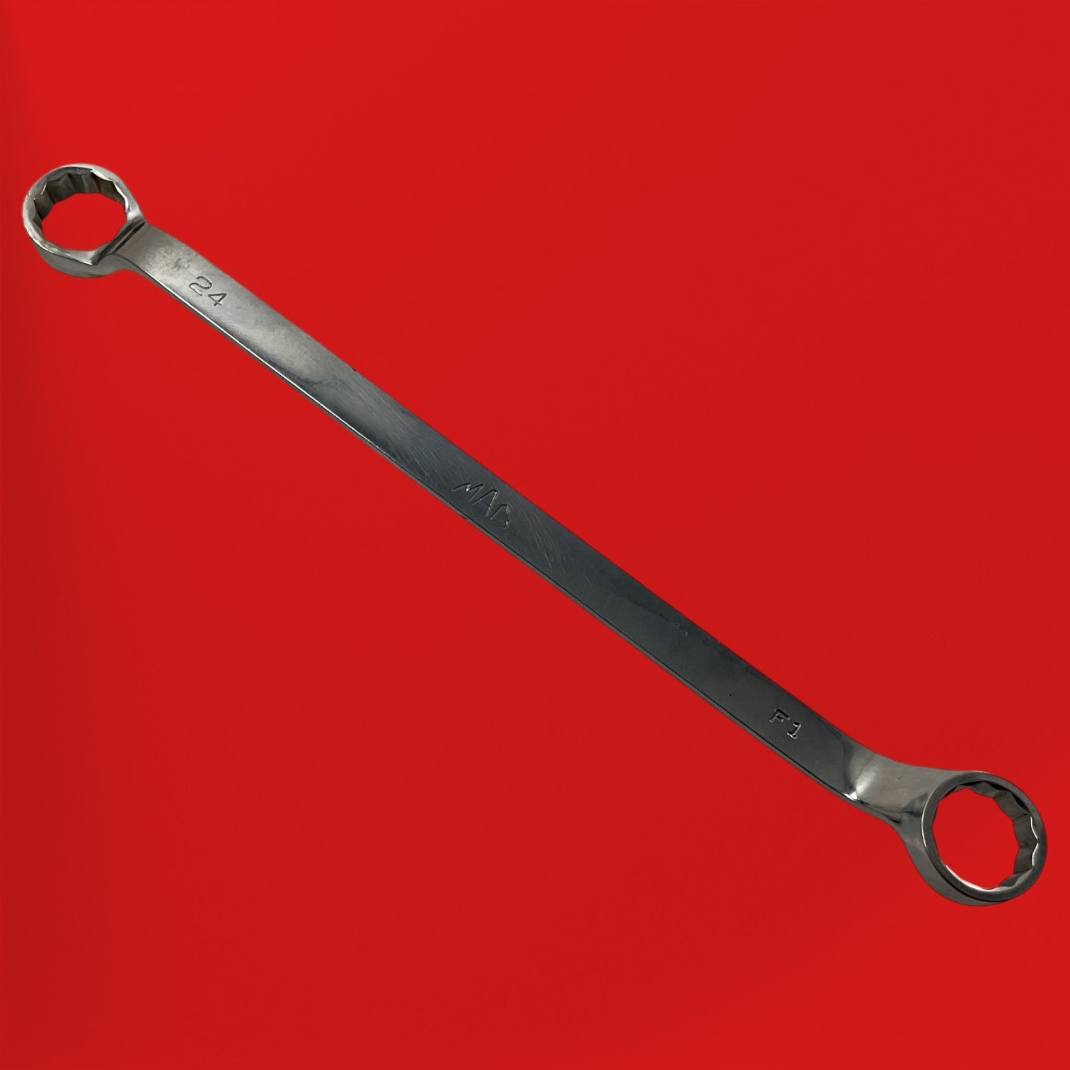 Mac Tools Offset Box End Wrench 22mm x 24mm 12 Point BOLM2224 Sold As Pictured