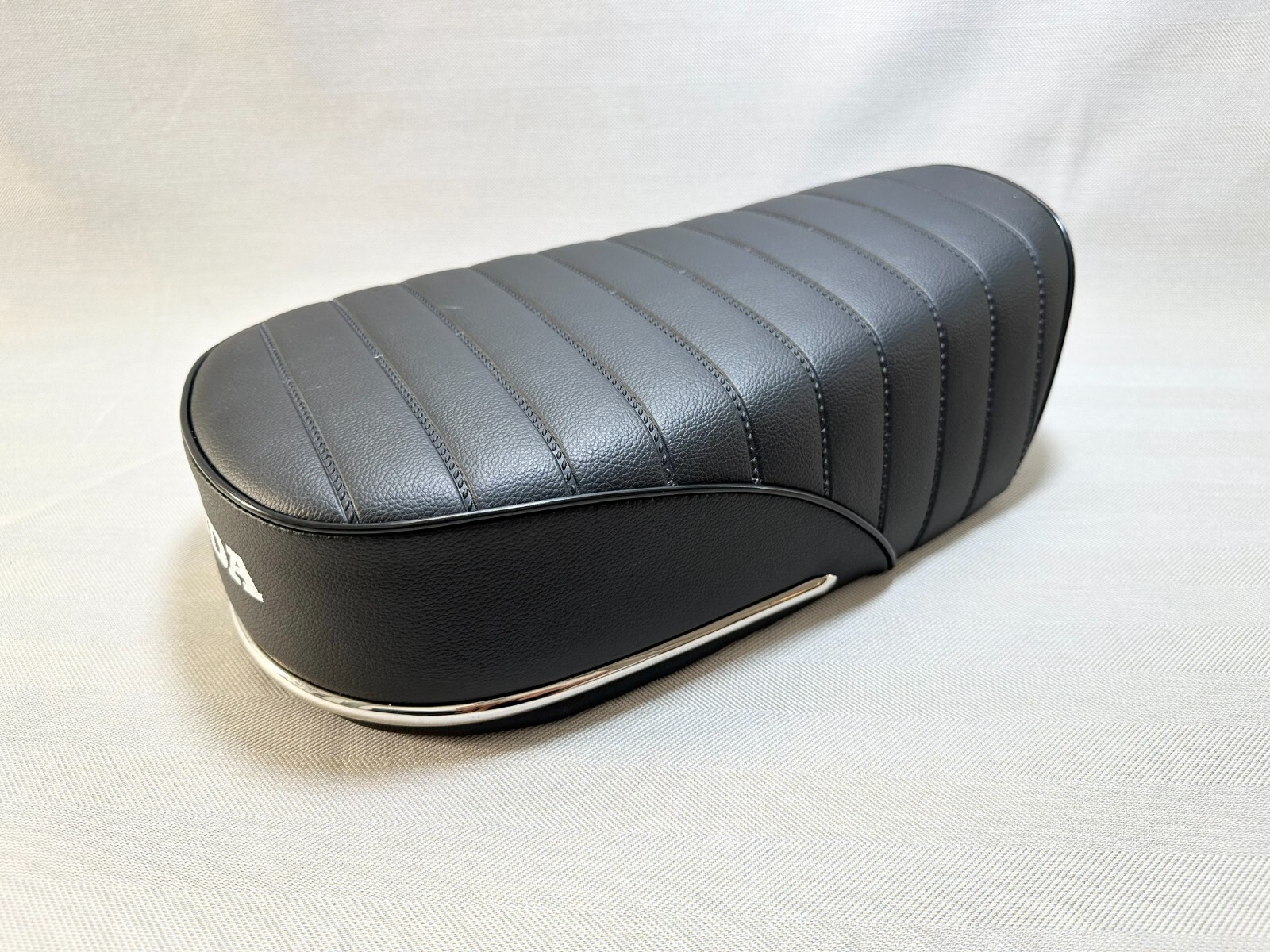 Honda CT90 CT200 Seat 1964 TO 1968 Model New Complete Reproduction Seat Black.