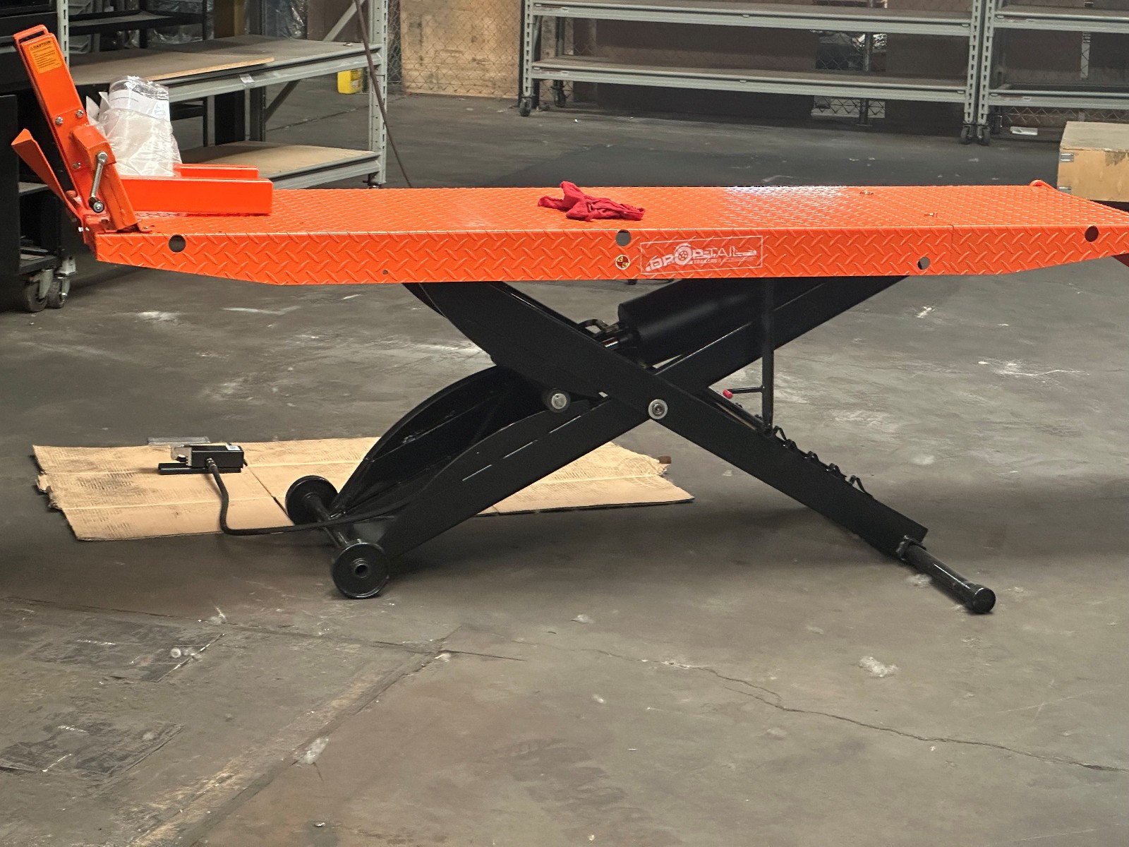 Drop Tail Trailers Motorcycle Lift, 1,000lb Capacity Motorcycle Lift Table