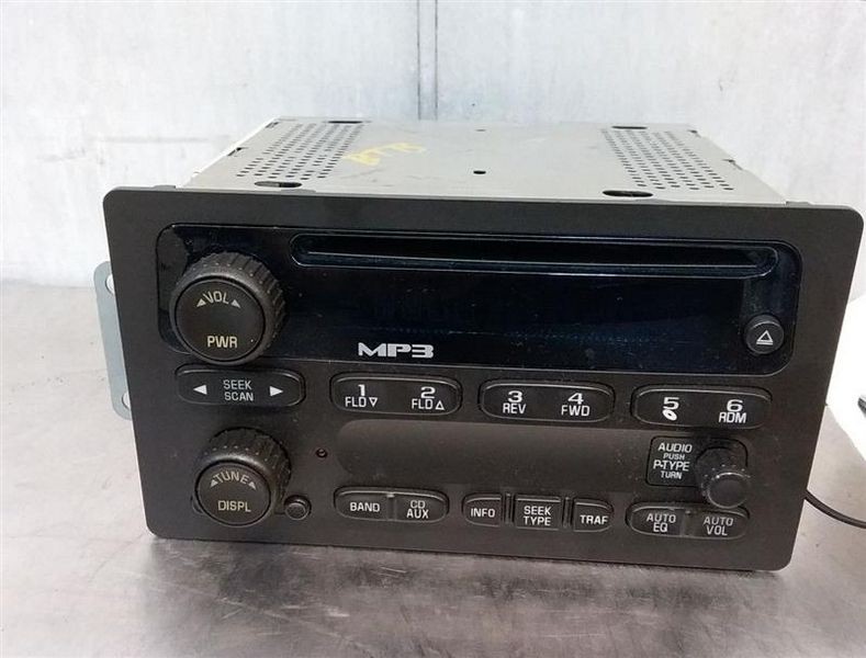 2005-2012 Chevrolet Colorado Radio AM-FM-stereo-MP3-single CD (opt US8) OEM
