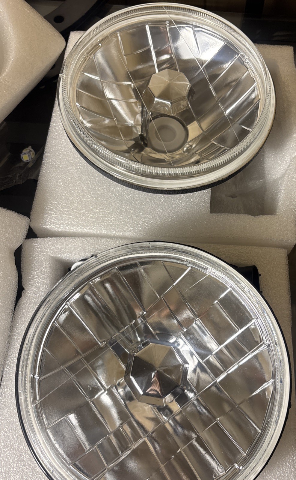 Pair 6.5inch Round Led Headlights With H4 Lamp for Chevy Bel Air 1955 1956 1957
