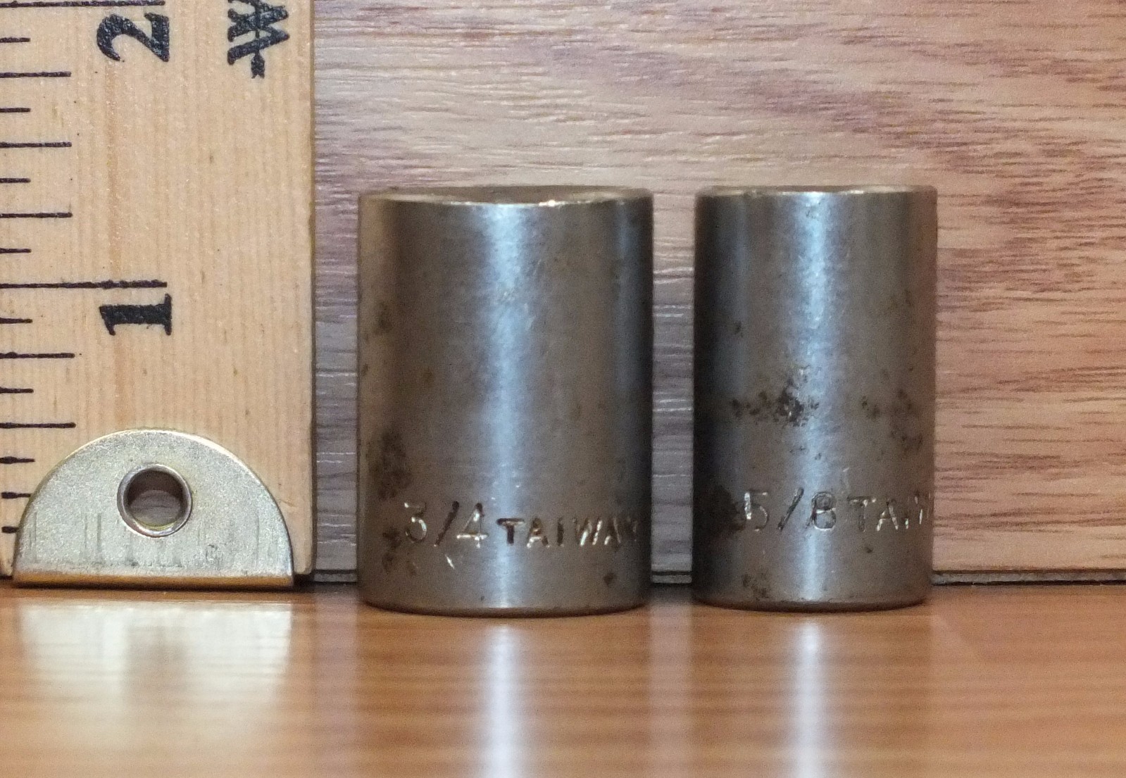 2 Unbranded/Generic 6 Point 1/2″ Drive SAE System Sockets Only **READ**