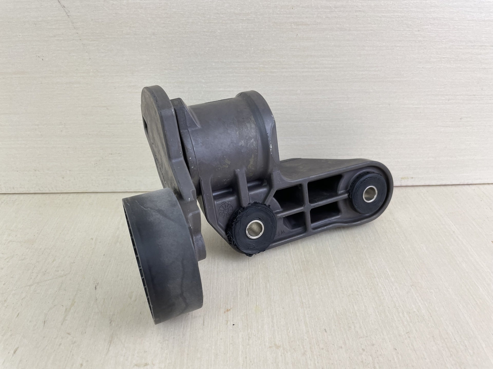 Mercury 135 – 300 HP 4 Stroke Outboard Belt Tensioner Assembly 885349T05 OEM