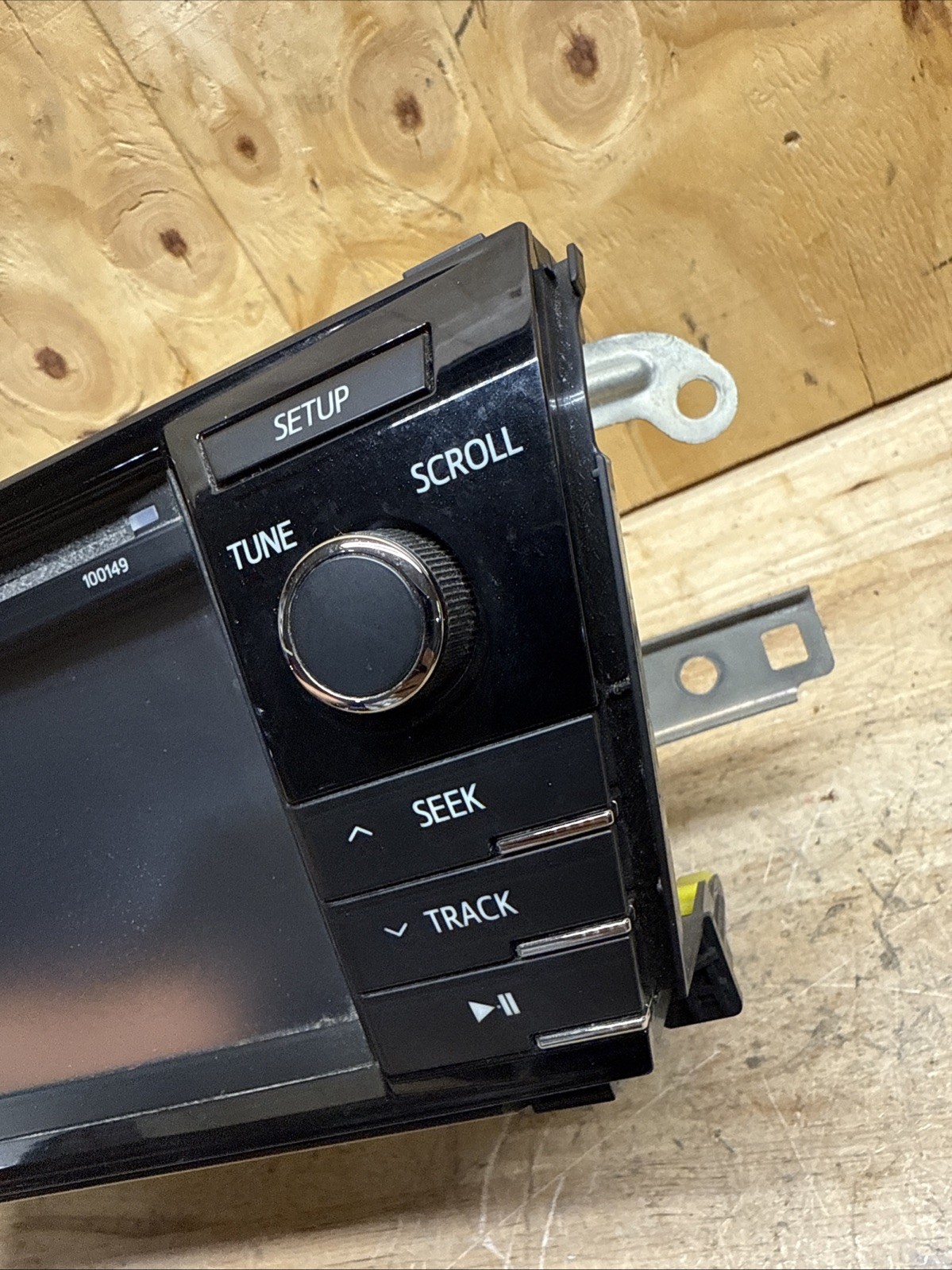 *PARTS ONLY* 2014-2018 Toyota Corolla Radio CD player Display screen 86140-02050