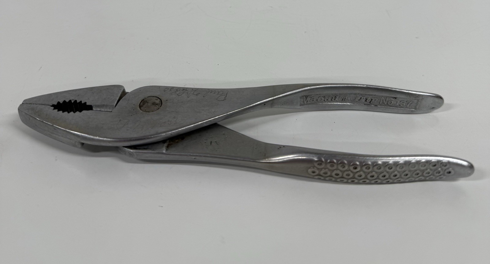 Snap On Tools USA Vacuum Grip 7-1/2″ Pliers No 137 Nice
