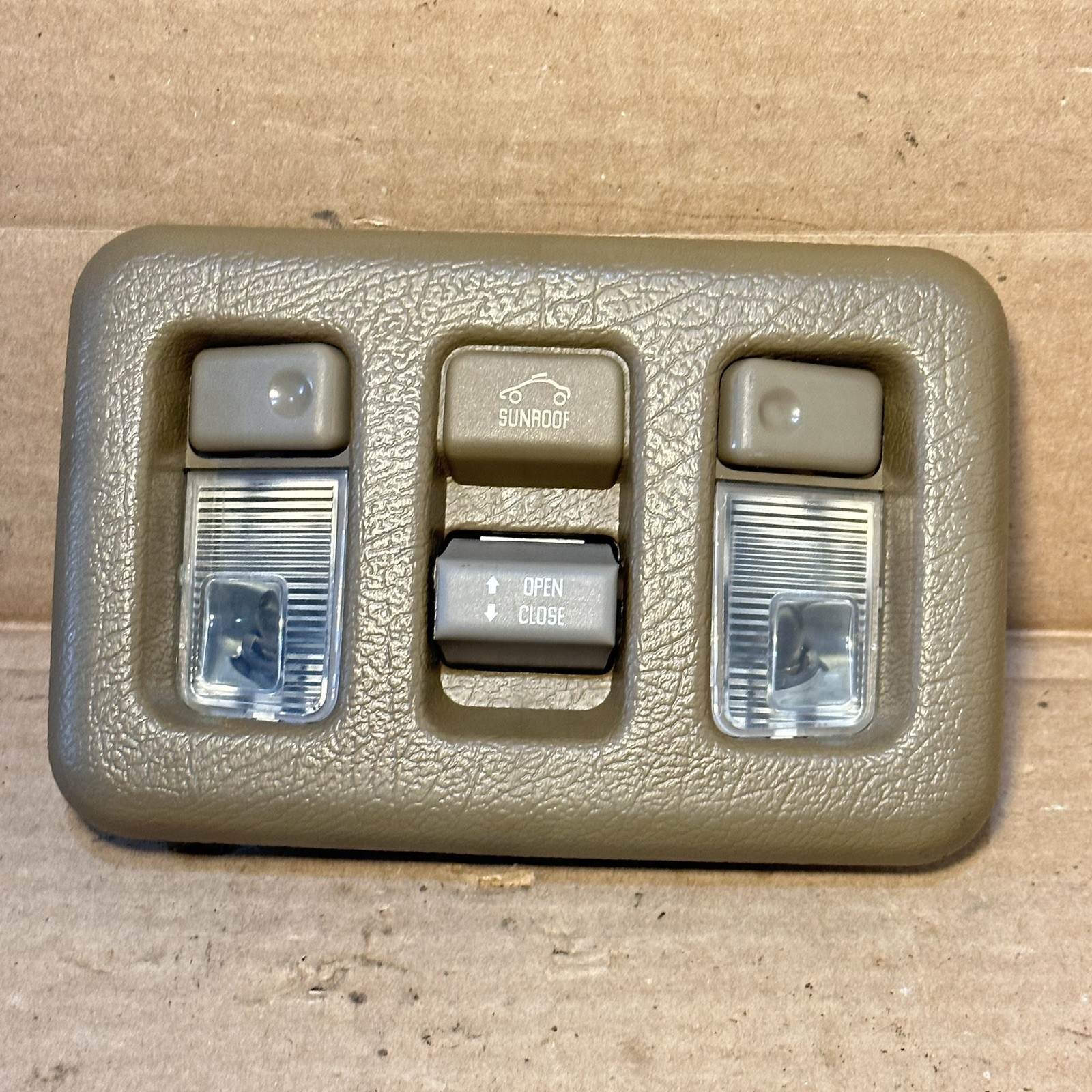 TESTED 1992-2002 Isuzu Trooper Dome Light Power Sunroof Switch Bezel OEM Brown