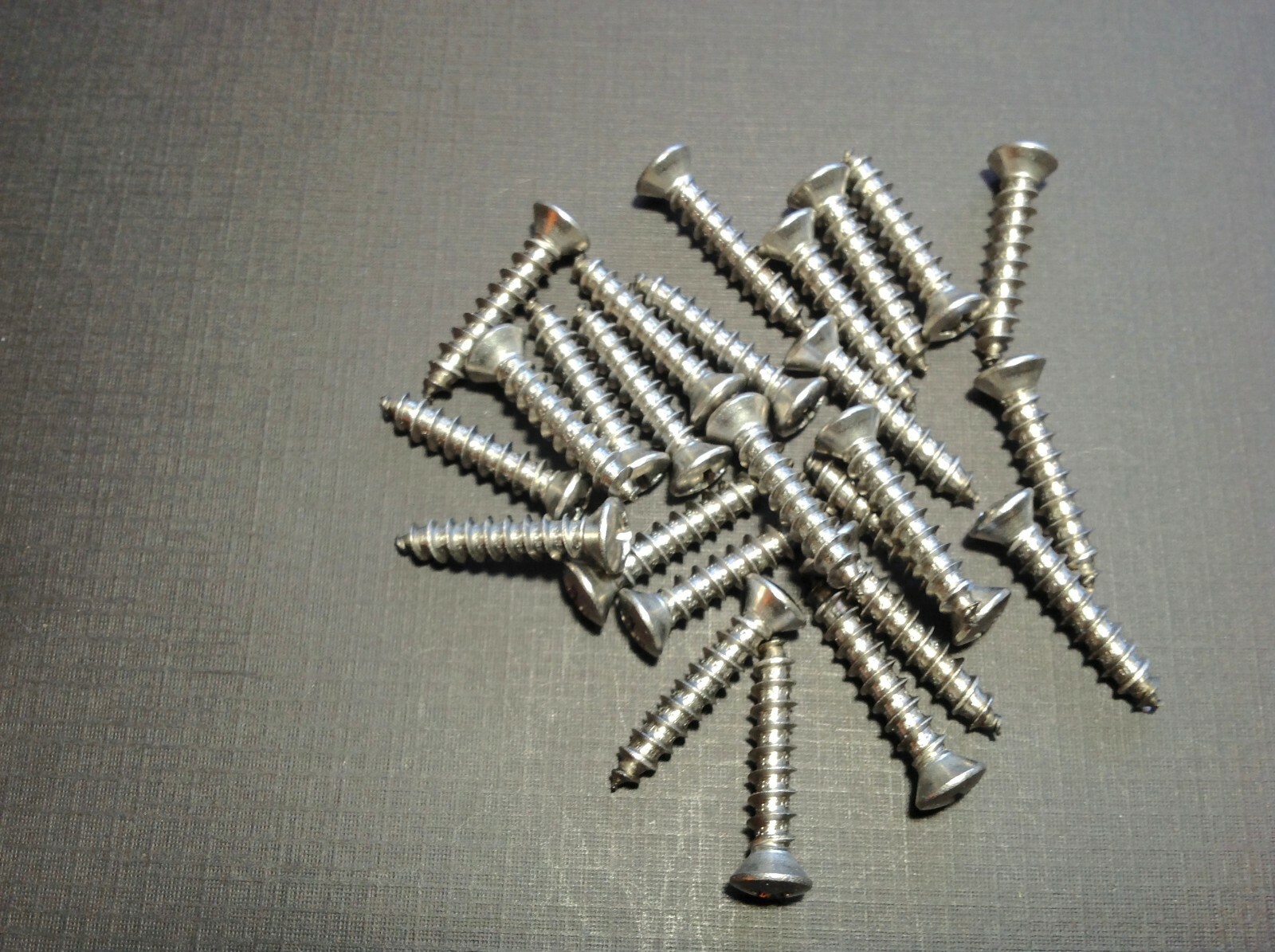 25 pcs #10 x 1″ w/#8 head stainless steel interior exterior trim screws DeSoto