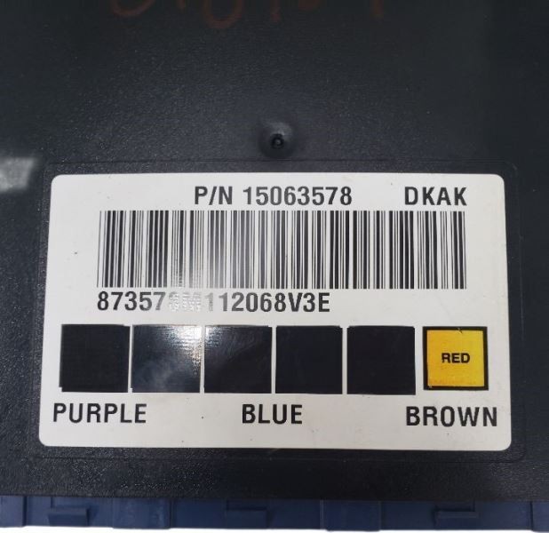2002-2005 Chevrolet Astro Body Control Module BCM Center Dash OEM 423375