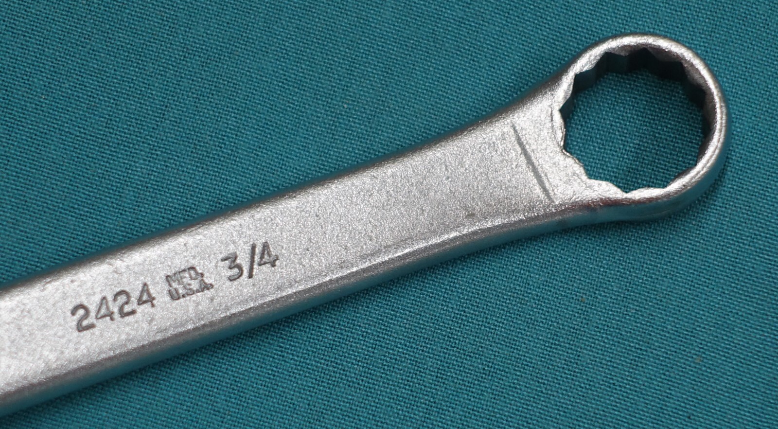 Vintage GILLER USA No. 2424 Box End Wrench 3/4″ x 7/8″ x 11-1/2″ SAE 12 Point
