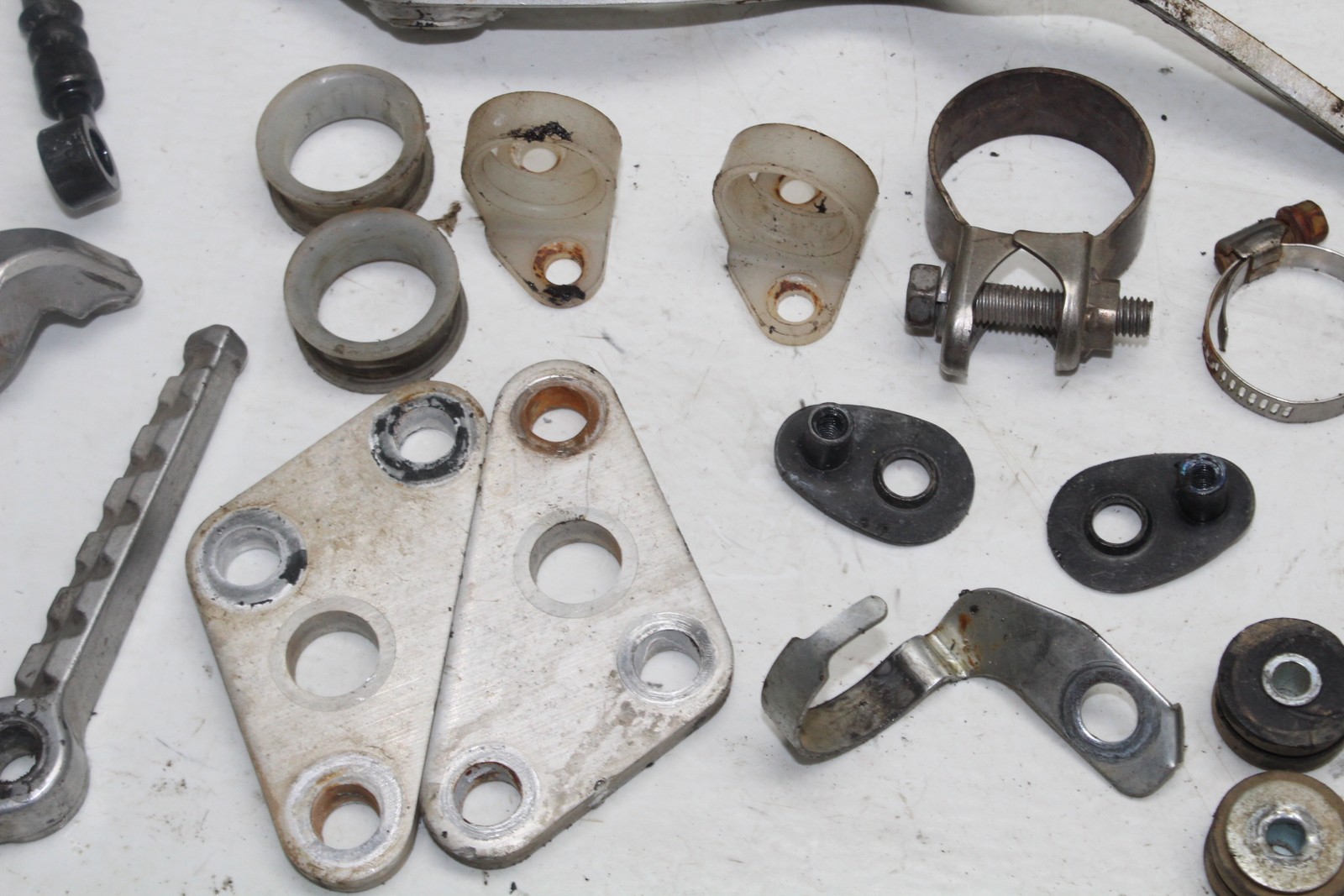 09-10 KAWASAKI KLX250SF PARTS & HARDWARE LOT