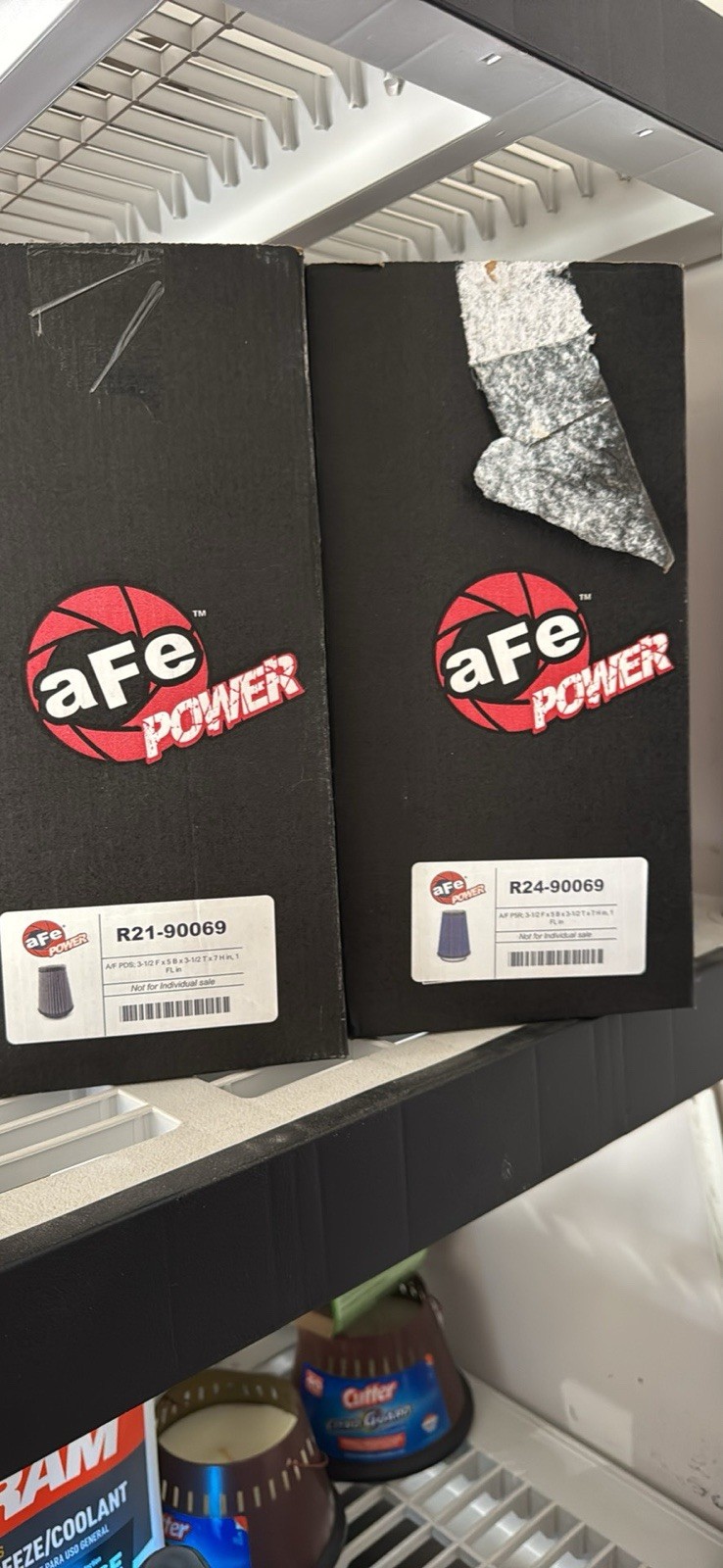 Engine Air Filter 3-1/2 IN F x 5 IN B x 3-1/2 IN T x 7 IN H (1pr) Magnum FORCE I