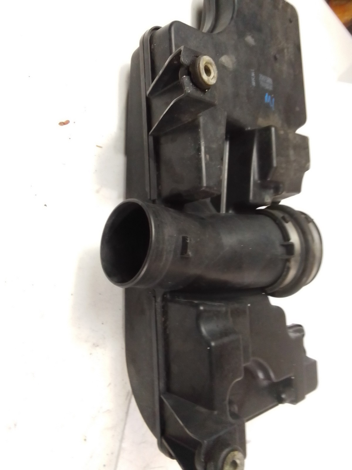 2008-2012 GMC Canyon 2.9L 2900 Air Cleaner Resonator OEM 25879288