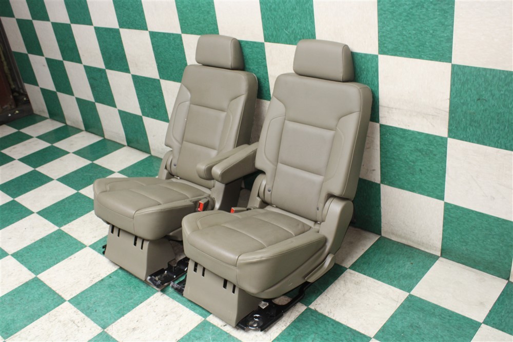 15′ GM SUV SWB Dune Gray Leather Rear Second 2nd Row Captains Heat Seats Pair OE