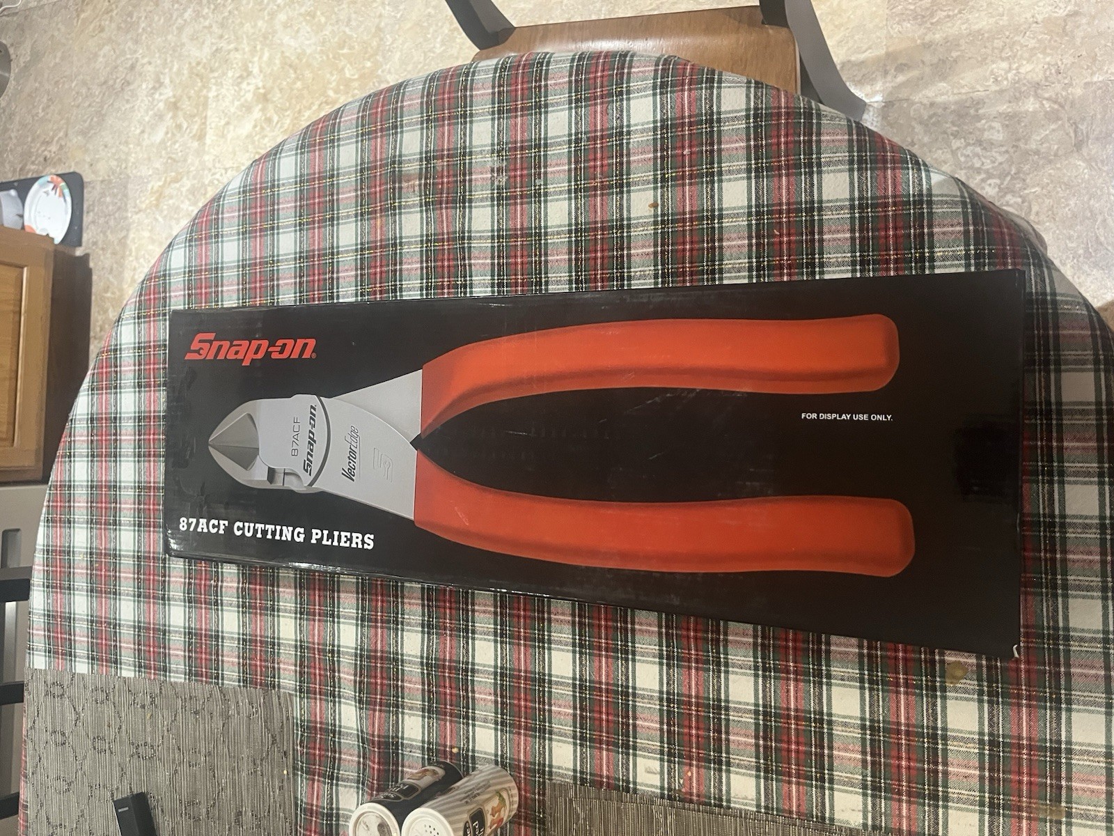Snap On Wall Mount Cutters. Orange.