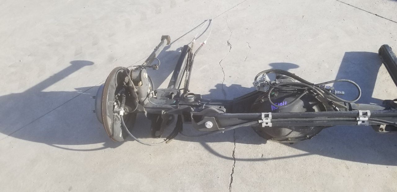 18 GMC YUKON XL 5.3L REAR AXLE WITH DIFFERENTIAL CARRIER 3.08 9.5 GU4 G80