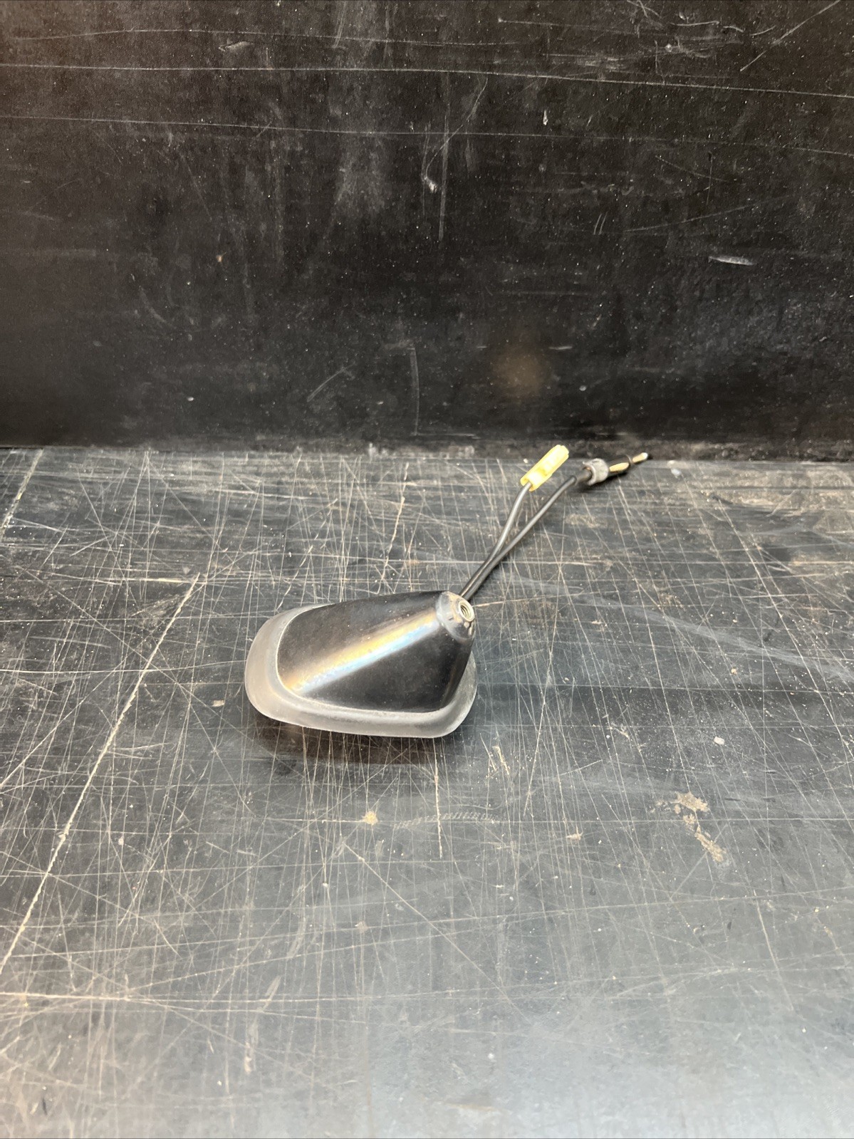 01-05 LEXUS IS300 ANTENNA BASE MOUNT ROOF BLACK RADIO OEM 86309-53010